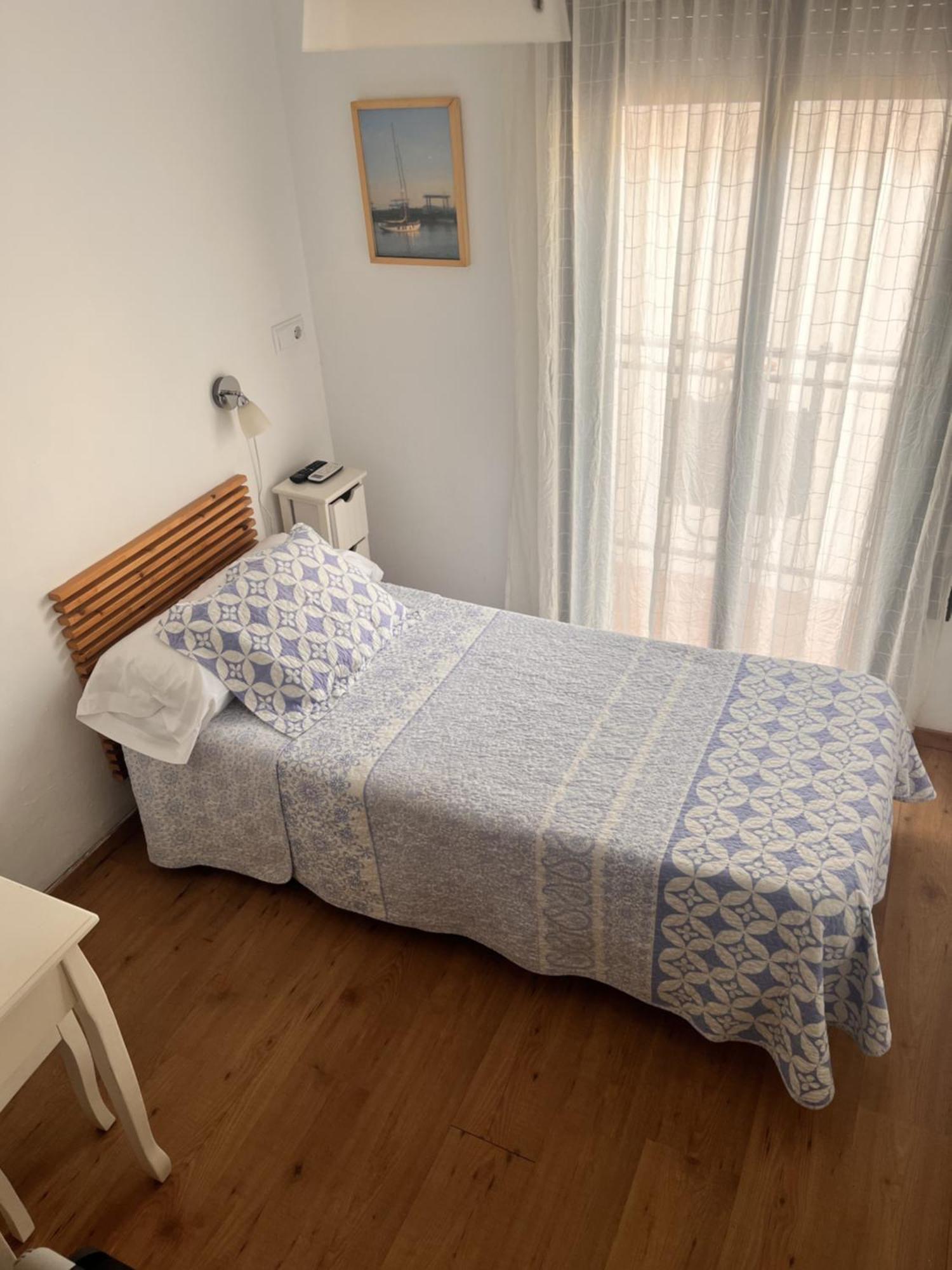 La Lluna Guest house