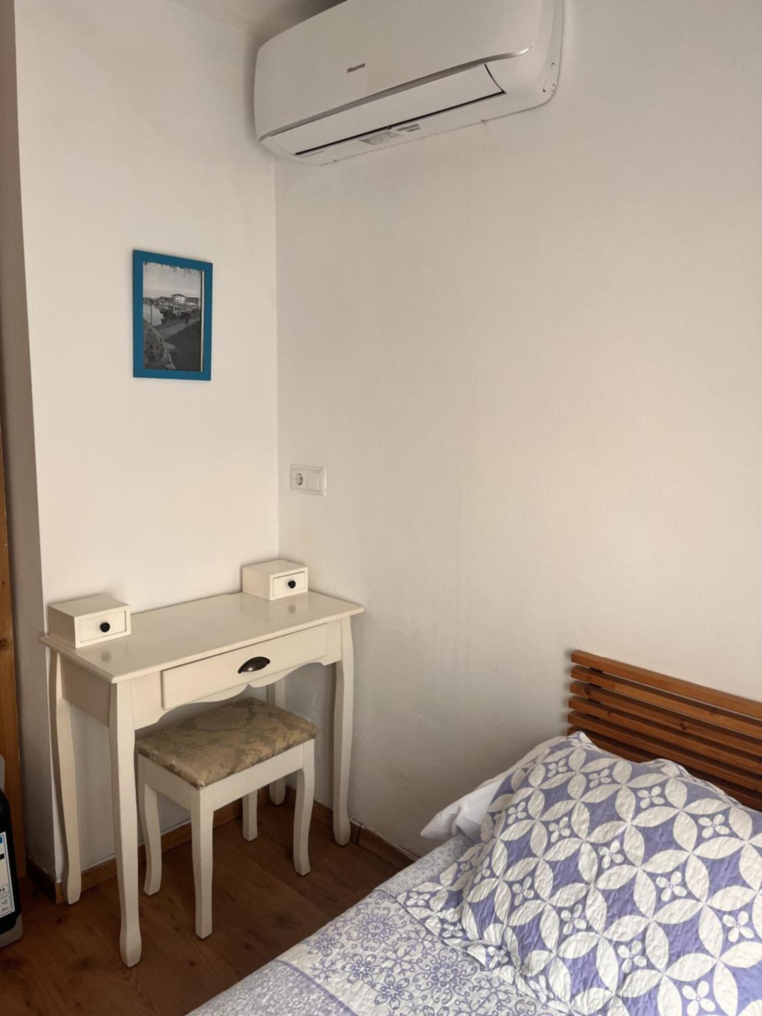 La Lluna Guest house