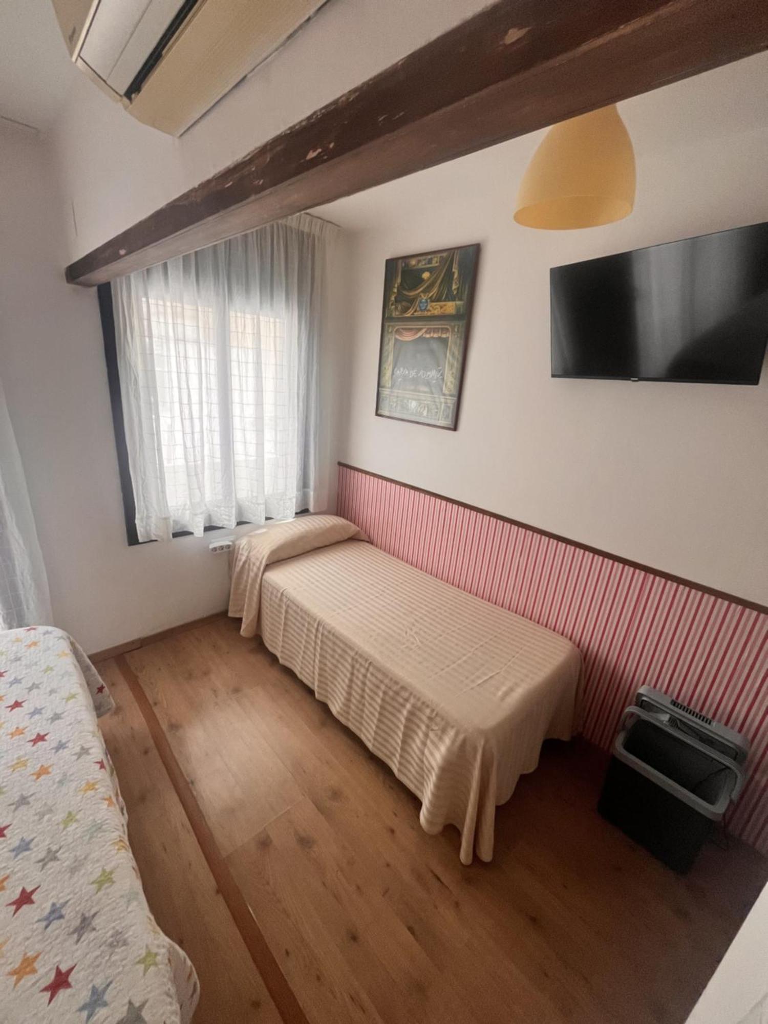 La Lluna Guest house 2*